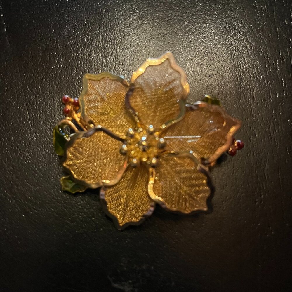 Vintage Kenneth Cole Poinsettia Brooch Gold tone Mesh Red Enamel Berries